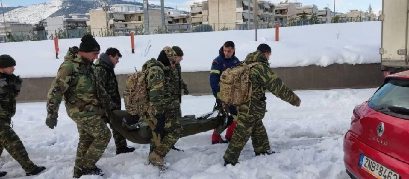 Η αντιπολίτευση για την κακοδιαχείριση του Στρατού: «Υπάρχουν τμήματα ετοιμότητας αλλά έβγαλαν του Ευέλπιδες»